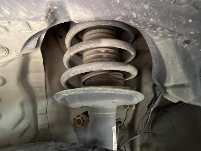 シエンタ ハイブリッドG 両側電動ドア 純正SDナビ バックカメラ 禁煙車 スマートキー ビルトインETC オートライト オートエアコン Bluetooth CD DVD再生 フルセグ 盗難防止装置 プライバシーガラス(20枚目)