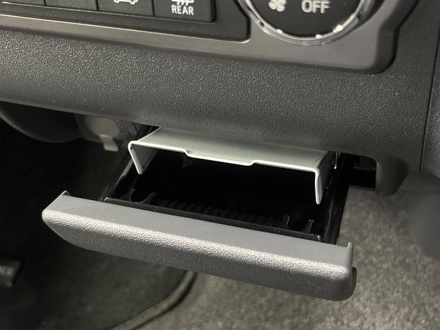 ハイエースバン スーパーGL ダークプライムII 9型ナビ ディーゼル(軽油) 全周囲カメラ 衝突被害軽減システム 禁煙車 ドラレコ コーナーセンサー スマートキー LEDヘッド ETC オートハイビーム 車線逸脱警報 オートライト オートエアコン(52枚目)