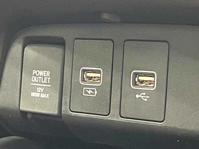 フィット ｅ：ＨＥＶリュクス　純正９型ナビ　全周囲カメラ　衝突被害軽減システム　レーダークルーズ　禁煙車　ハーフレザーシート　コーナーセンサー　スマートキー　ＬＥＤヘッド　ビルトインＥＴＣ　純正１６インチアルミ　オートハイビーム（67枚目）