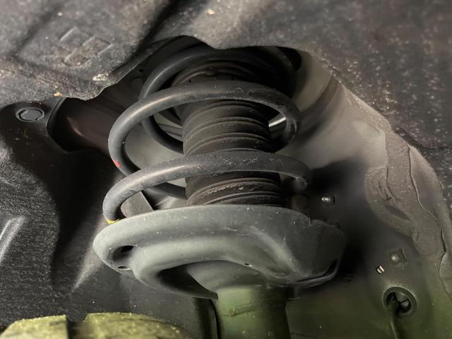 ハリアー Z レザーパッケージ ガラスルーフ サイド・バックカメラ 衝突被害軽減システム レーダークルーズ 禁煙車 ハーフレザーシート パワーシート コーナーセンサー スマートキー LEDヘッド ETC2.0 純正19インチアルミ(23枚目)