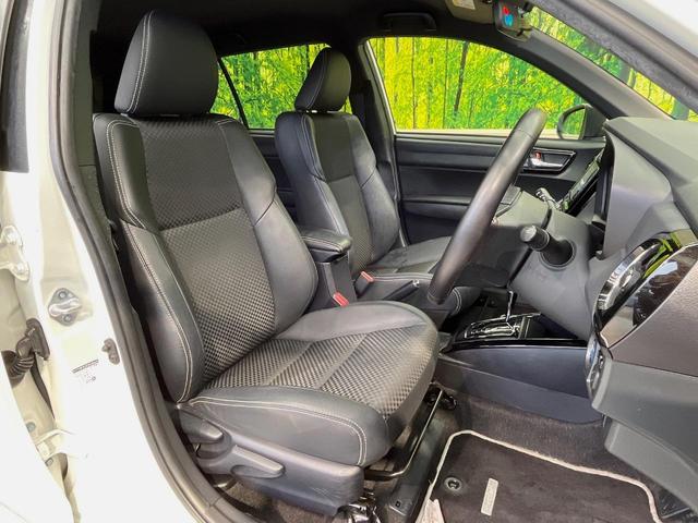 カローラフィールダー ハイブリッドＧ　ダブルバイビー　純正ナビ　バックカメラ　プリクラッシュセーフティ　禁煙車　ハーフレザーシート　スマートキー　ＬＥＤヘッド　ＥＴＣ　オートマチックハイビーム　車線逸脱警報　先行車発進お知らせ機能　オートライト（8枚目）