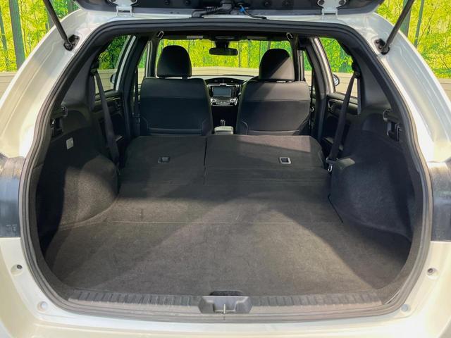 カローラフィールダー ハイブリッドＧ　ダブルバイビー　純正ナビ　バックカメラ　プリクラッシュセーフティ　禁煙車　ハーフレザーシート　スマートキー　ＬＥＤヘッド　ＥＴＣ　オートマチックハイビーム　車線逸脱警報　先行車発進お知らせ機能　オートライト（10枚目）