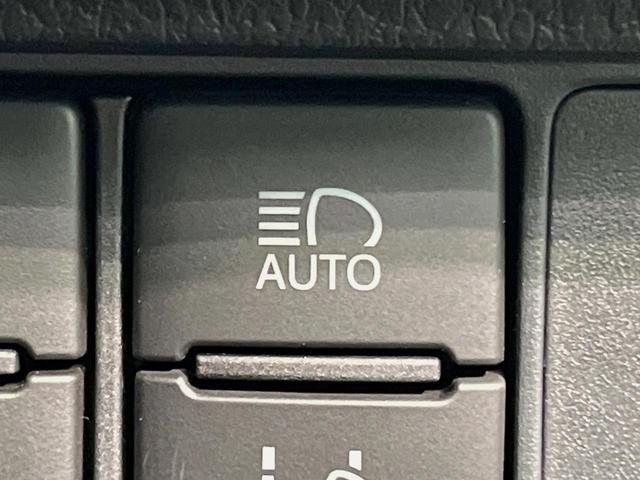 カローラフィールダー ハイブリッドＧ　ダブルバイビー　純正ナビ　バックカメラ　プリクラッシュセーフティ　禁煙車　ハーフレザーシート　スマートキー　ＬＥＤヘッド　ＥＴＣ　オートマチックハイビーム　車線逸脱警報　先行車発進お知らせ機能　オートライト（37枚目）