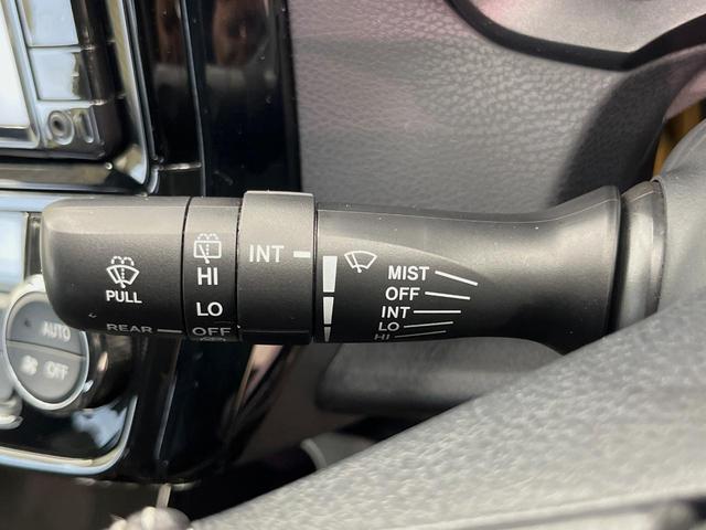 カローラフィールダー ハイブリッドＧ　ダブルバイビー　純正ナビ　バックカメラ　プリクラッシュセーフティ　禁煙車　ハーフレザーシート　スマートキー　ＬＥＤヘッド　ＥＴＣ　オートマチックハイビーム　車線逸脱警報　先行車発進お知らせ機能　オートライト（63枚目）