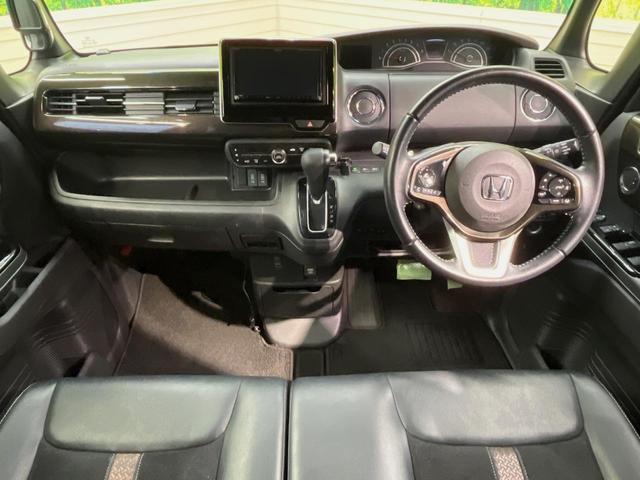 Ｎ－ＢＯＸカスタム Ｇ・Ｌターボホンダセンシング　両側電動ドア　後席モニター　ＳＤナビ　バックカメラ　衝突被害軽減システム　レーダークルーズ　禁煙車　ハーフレザーシート　ドラレコ　コーナーセンサー　スマートキー　ＬＥＤヘッド　ビルトインＥＴＣ（2枚目）