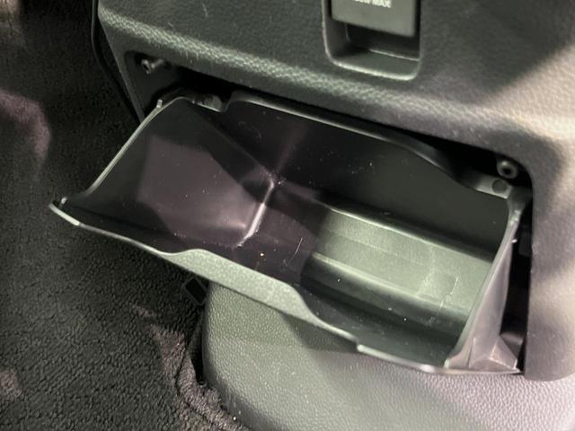 Ｎ－ＢＯＸカスタム Ｇ・Ｌターボホンダセンシング　両側電動ドア　後席モニター　ＳＤナビ　バックカメラ　衝突被害軽減システム　レーダークルーズ　禁煙車　ハーフレザーシート　ドラレコ　コーナーセンサー　スマートキー　ＬＥＤヘッド　ビルトインＥＴＣ（65枚目）