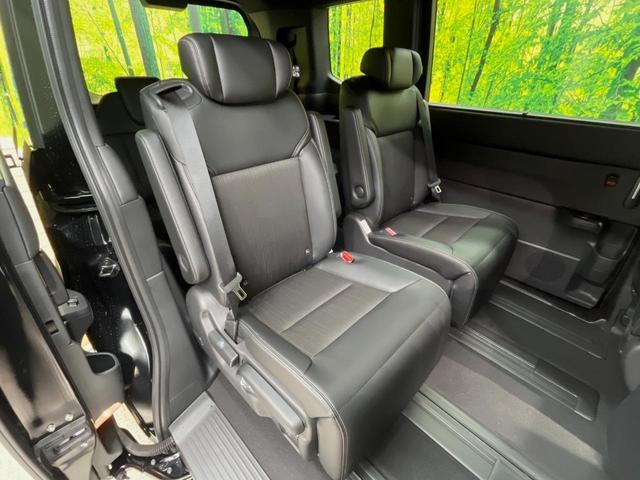 ステップワゴン スパーダ　４ＷＤ　登録済未使用車　１１型ナビ　両側電動ドア　バックカメラ　衝突被害軽減システム　レーダークルーズ　ハーフレザーシート　コーナーセンサー　スマートキー　ＬＥＤヘッド　純正１６インチアルミ（9枚目）