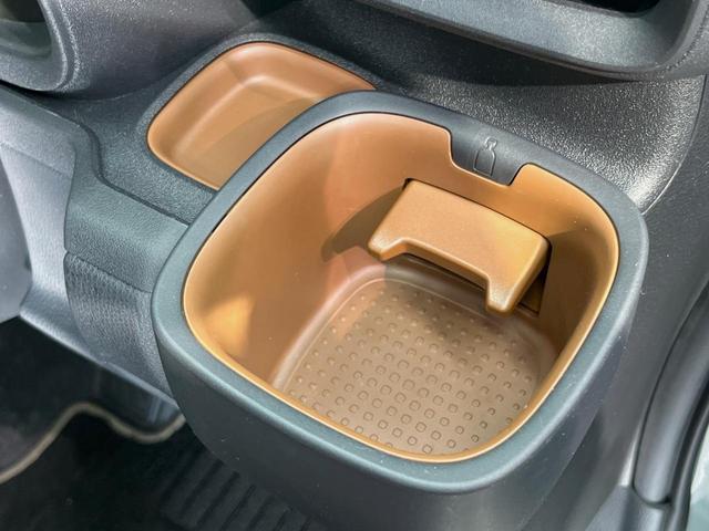 シエンタ G 10型ディスプレイオーディオ 両側電動ドア バックカメラ 衝突被害軽減システム レーダークルーズ 禁煙車 ドラレコ コーナーセンサー スマートキー LEDヘッド ETC オートハイビーム 車線逸脱警報(50枚目)