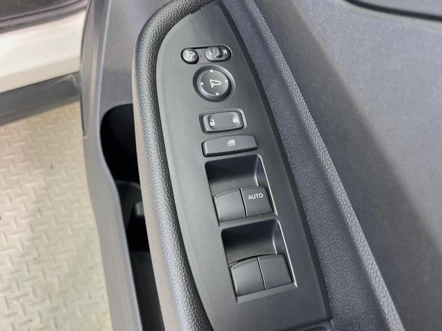 ＷＲ－Ｖ Ｘ　登録済未使用車　衝突被害軽減システム　レーダークルーズ　コーナーセンサー　スマートキー　ＬＥＤヘッド　オートハイビーム　車線逸脱警報　オートライト　オートエアコン（41枚目）