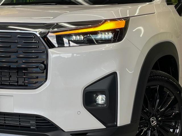 ＷＲ－Ｖ Ｚ＋　ブラックスタイル　登録済未使用車　衝突被害軽減システム　レーダークルーズ　ハーフレザーシート　コーナーセンサー　スマートキー　ＬＥＤヘッド　純正１７インチアルミ　オートハイビーム　車線逸脱警報　オートライト（12枚目）