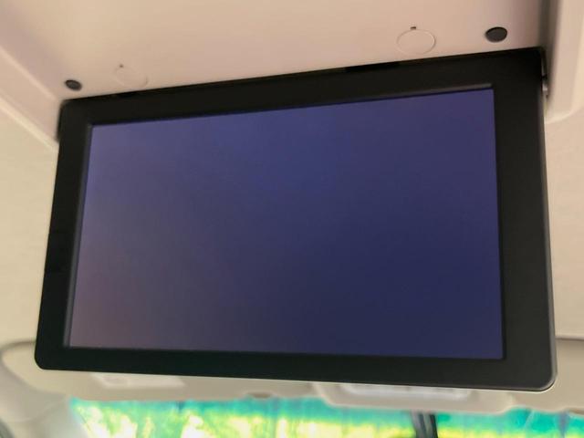 セレナ ハイウェイスター　Ｖセレ＋セーフティＩＩ　ＳＨＶ　両側電動ドア　８型ナビ　後席モニター　全周囲カメラ　衝突被害軽減システム　禁煙車　コーナーセンサー　スマートキー　ＬＥＤヘッド　ビルトインＥＴＣ　クルコン　純正１６インチアルミ　車線逸脱警報（3枚目）