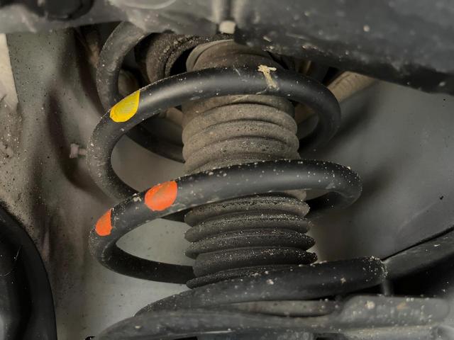 セレナ ハイウェイスター　Ｖセレ＋セーフティＩＩ　ＳＨＶ　両側電動ドア　８型ナビ　後席モニター　全周囲カメラ　衝突被害軽減システム　禁煙車　コーナーセンサー　スマートキー　ＬＥＤヘッド　ビルトインＥＴＣ　クルコン　純正１６インチアルミ　車線逸脱警報（21枚目）