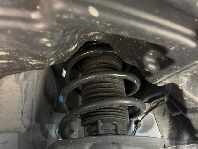 ヤリスクロス ハイブリッドＺ　ディスプレイオーディオ　バックカメラ　衝突被害軽減システム　レーダークルーズ　禁煙車　電動リアゲート　ハーフレザーシート　パワーシート　コーナーセンサー　ＬＥＤヘッド　ＥＴＣ　純正１８インチアルミ（23枚目）