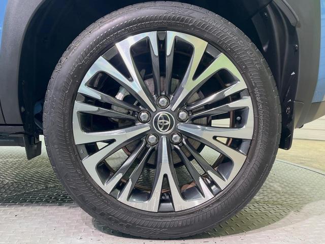 ヤリスクロス ハイブリッドＺ　ディスプレイオーディオ　バックカメラ　衝突被害軽減システム　レーダークルーズ　禁煙車　電動リアゲート　ハーフレザーシート　パワーシート　コーナーセンサー　ＬＥＤヘッド　ＥＴＣ　純正１８インチアルミ（30枚目）