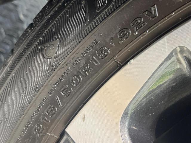 ヤリスクロス ハイブリッドＺ　ディスプレイオーディオ　バックカメラ　衝突被害軽減システム　レーダークルーズ　禁煙車　電動リアゲート　ハーフレザーシート　パワーシート　コーナーセンサー　ＬＥＤヘッド　ＥＴＣ　純正１８インチアルミ（32枚目）