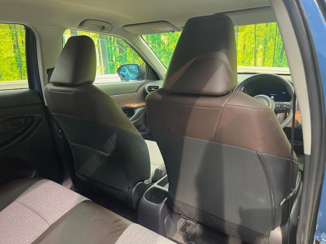 ヤリスクロス ハイブリッドＺ　ディスプレイオーディオ　バックカメラ　衝突被害軽減システム　レーダークルーズ　禁煙車　電動リアゲート　ハーフレザーシート　パワーシート　コーナーセンサー　ＬＥＤヘッド　ＥＴＣ　純正１８インチアルミ（47枚目）