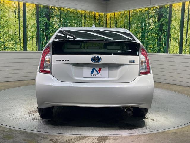 プリウス Ｓ　純正ＳＤナビ　バックカメラ　禁煙車　スマートキー　ＨＩＤヘッド　ビルトインＥＴＣ　オートライト　オートエアコン　Ｂｌｕｅｔｏｏｔｈ　ＣＤ　地デジ　ステアリングスイッチ　盗難防止装置（15枚目）