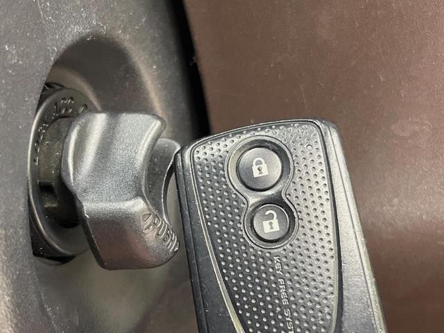 パッソ X クツロギ HDDナビ 禁煙車 スマートキー ビルトインETC オートエアコン CD DVD再生 エアコン 電動格納ミラー プライバシーガラス 盗難防止装置 衝突安全ボディ(4枚目)