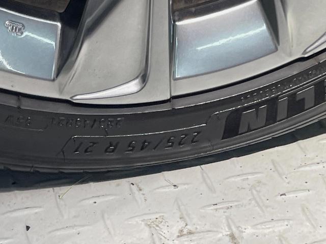 クラウンクロスオーバー Ｇアドバンスド・レザーパッケージ　４ＷＤ　１２型ナビ　フルエアロ　全周囲カメラ　１００Ｖ電源　衝突被害軽減システム　レーダークルーズ　禁煙車　レザーシート　前席シートエアコン　ドラレコ　コーナーセンサー　ＬＥＤヘッド　ＥＴＣ２．０（28枚目）