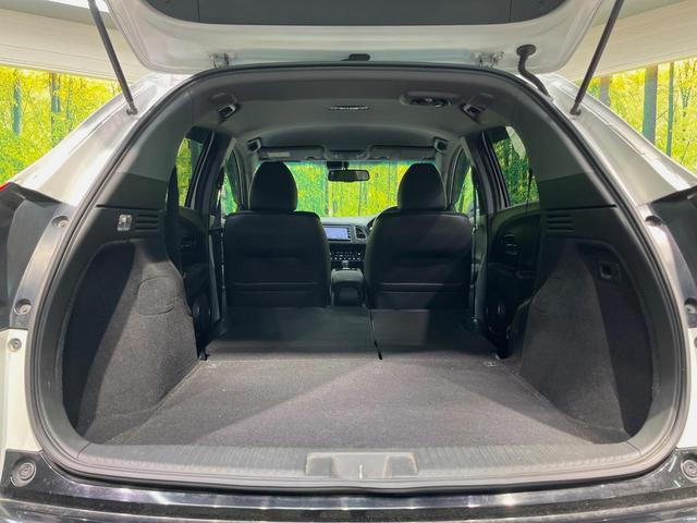 ヴェゼル ハイブリッドRS・ホンダセンシング 純正SDナビ バックカメラ 衝突被害軽減システム 禁煙車 ハーフレザーシート スマートキー LEDヘッド ビルトインETC 純正18インチアルミ 車線逸脱警報 オートライト デュアルエアコン(10枚目)