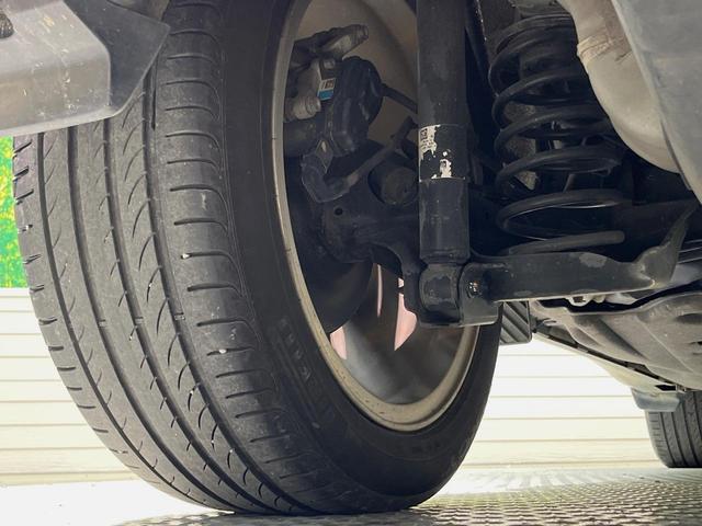 ヴェゼル ハイブリッドRS・ホンダセンシング 純正SDナビ バックカメラ 衝突被害軽減システム 禁煙車 ハーフレザーシート スマートキー LEDヘッド ビルトインETC 純正18インチアルミ 車線逸脱警報 オートライト デュアルエアコン(20枚目)