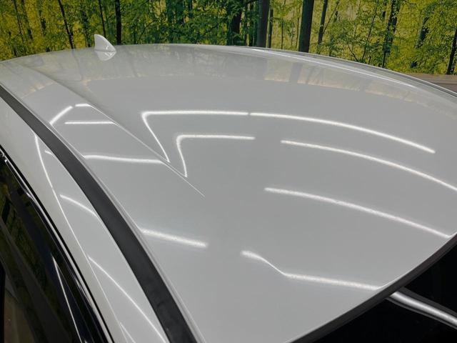 ヴェゼル ハイブリッドRS・ホンダセンシング 純正SDナビ バックカメラ 衝突被害軽減システム 禁煙車 ハーフレザーシート スマートキー LEDヘッド ビルトインETC 純正18インチアルミ 車線逸脱警報 オートライト デュアルエアコン(27枚目)