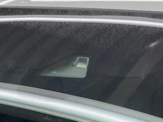 ヴェゼル ハイブリッドRS・ホンダセンシング 純正SDナビ バックカメラ 衝突被害軽減システム 禁煙車 ハーフレザーシート スマートキー LEDヘッド ビルトインETC 純正18インチアルミ 車線逸脱警報 オートライト デュアルエアコン(28枚目)