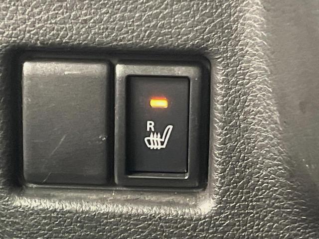 スペーシアカスタム ハイブリッドＸＳ　両側電動ドア　純正ＳＤナビ　全周囲カメラ　衝突被害軽減システム　禁煙車　ハーフレザーシート　シートヒーター　コーナーセンサー　スマートキー　ＬＥＤヘッド　車線逸脱警報　オートライト　オートエアコン（6枚目）