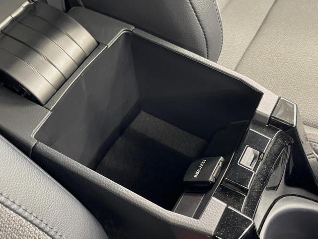 カローラクロス ハイブリッド　Ｚ　純正１０．５インチディスプレイオーディオ　全周囲カメラ　１００Ｖ電源　衝突被害軽減システム　レーダークルーズ　禁煙車　電動リアゲート　パワーシート　ドラレコ　コーナーセンサー　ＥＴＣ２．０（65枚目）