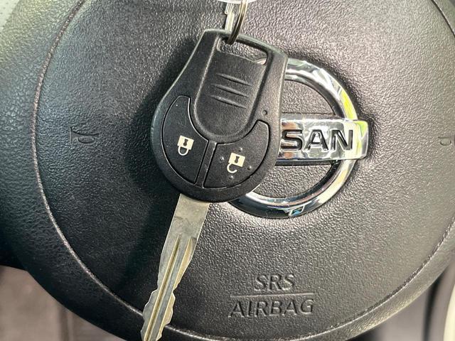 �y�L�[���X�z�������ꂽ�ꏊ����ł��{�^����Ńh�A�̊J���E�{�����ł���̂łƂ��Ă��֗��I�h�A�̌�������ɏ������邱�Ƃ�����܂����