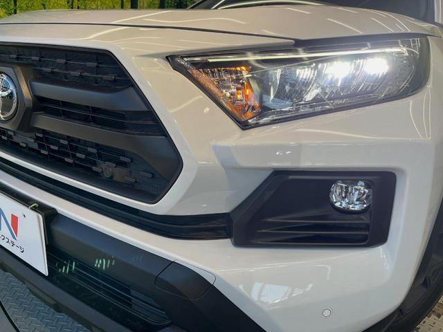 ＲＡＶ４ アドベンチャー　オフロードパッケージＩＩ　４ＷＤ　１０型ディスプレイオーディオ　バックカメラ　衝突被害軽減システム　レーダークルーズ　禁煙　ハーフレザーシート　前席シートエアコン　パワーシート　コーナーセンサー　　ＬＥＤヘッド　ＥＴＣ（12枚目）