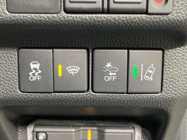 フリードハイブリッド ハイブリッド・モデューロＸ　ホンダセンシング　９型ナビ　両側電動ドア　バックカメラ　衝突被害軽減システム　レーダークルーズ　禁煙車　ハーフレザーシート　スマートキー　ＬＥＤヘッド　ＥＴＣ　純正１５インチアルミ　車線逸脱警報　オートライト（42枚目）