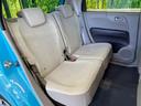 後部座席も気になるようなキズ・汚れやへたり等、大きなダメージはなく、良好な状態です。