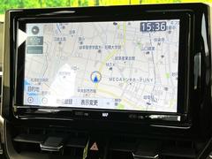 【大画面ナビ】人気の大型９インチナビを装備。存在感のある大画面はインパクト大！ナビ利用時のマップ表示は見やすく、テレビやＤＶＤは臨場感がアップ！いつものドライブがグッと楽しくなります♪ 3