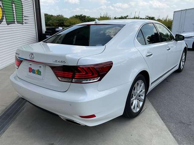 ＬＳ ４６０　バージョンＣ　自社　ローン　信用回復ローン　純正ナビ　フルセグＴＶ　ｂｌｕｅｔｏｏｔｈ　ＥＴＣ　バックカメラ　ステアリングスイッチ　オートＨＩＤライト　コーナーセンサー　フルレザーシート　ステアリングヒーター　ＢＳ（5枚目）