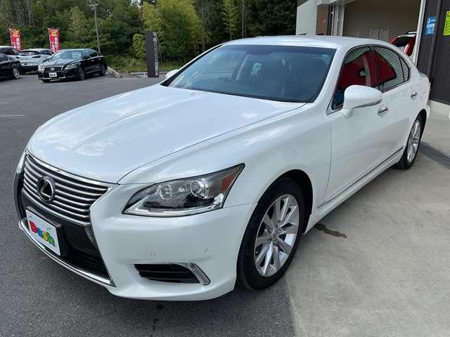 ＬＳ ４６０　バージョンＣ　自社　ローン　信用回復ローン　純正ナビ　フルセグＴＶ　ｂｌｕｅｔｏｏｔｈ　ＥＴＣ　バックカメラ　ステアリングスイッチ　オートＨＩＤライト　コーナーセンサー　フルレザーシート　ステアリングヒーター　ＢＳ（9枚目）