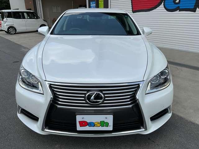 ＬＳ ４６０　バージョンＣ　自社　ローン　信用回復ローン　純正ナビ　フルセグＴＶ　ｂｌｕｅｔｏｏｔｈ　ＥＴＣ　バックカメラ　ステアリングスイッチ　オートＨＩＤライト　コーナーセンサー　フルレザーシート　ステアリングヒーター　ＢＳ（10枚目）