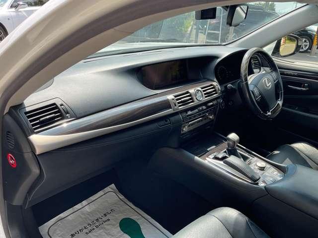 ＬＳ ４６０　バージョンＣ　自社　ローン　信用回復ローン　純正ナビ　フルセグＴＶ　ｂｌｕｅｔｏｏｔｈ　ＥＴＣ　バックカメラ　ステアリングスイッチ　オートＨＩＤライト　コーナーセンサー　フルレザーシート　ステアリングヒーター　ＢＳ（21枚目）