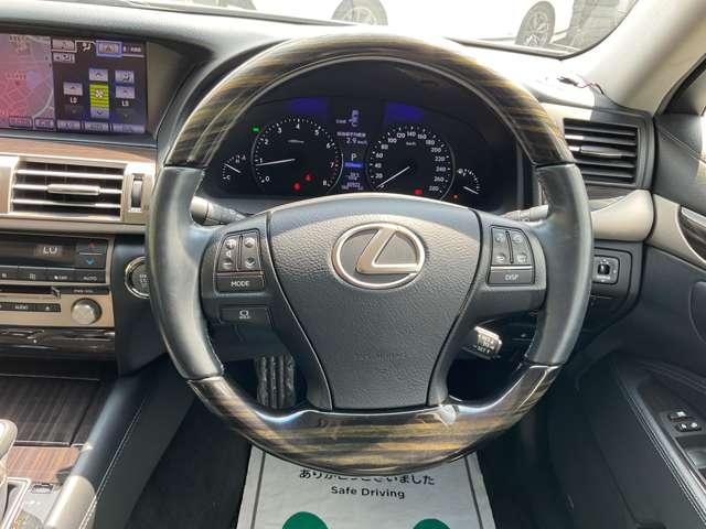 ＬＳ ４６０　バージョンＣ　自社　ローン　信用回復ローン　純正ナビ　フルセグＴＶ　ｂｌｕｅｔｏｏｔｈ　ＥＴＣ　バックカメラ　ステアリングスイッチ　オートＨＩＤライト　コーナーセンサー　フルレザーシート　ステアリングヒーター　ＢＳ（25枚目）
