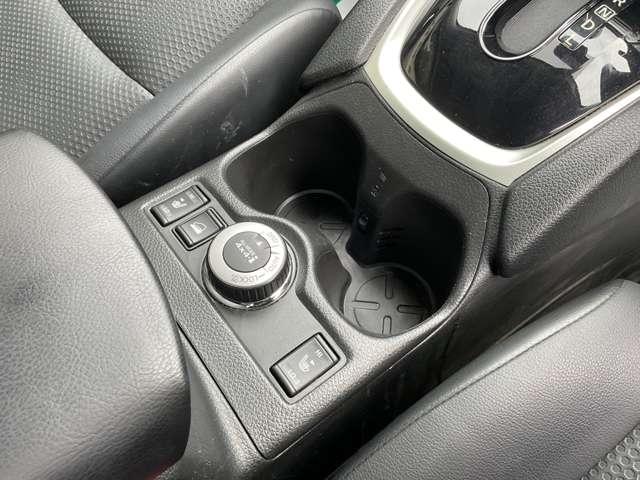 エクストレイル ２０ＸエクストリーマーＸエマージェンシーブレーキＰ　自社　ローン　自社分割　信用回復　純正ナビ　フルセグＴＶ　Ｂｌｕｅｔｏｏｔｈ　サンルーフ　パワーバックドア　衝突軽減ブレーキ　車線逸脱警報　クリアランスソナー　ルーフレール　シートヒーター　ＬＥＤヘッ（35枚目）