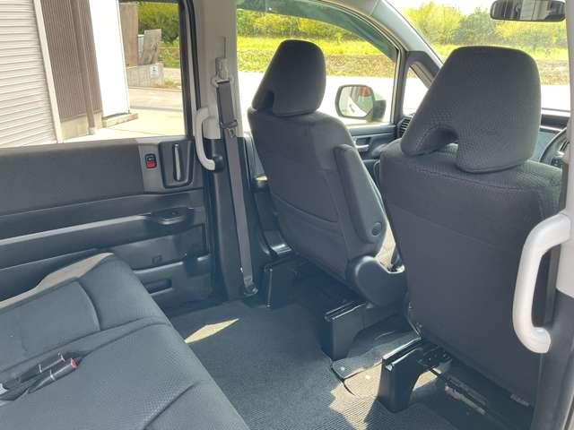 ステップワゴンスパーダ Ｓ　自社　ローン　信用回復ローン　純正９インチＨＤＤナビ・フルセグＴＶ・Ｂｌｕｅｔｏｏｔｈ・ＤＶＤ・バックカメラ・ＥＴＣ・ＨＩＤライト　両側電動スライドドア・クルーズコントロール・アイドリングストップ・パ（19枚目）