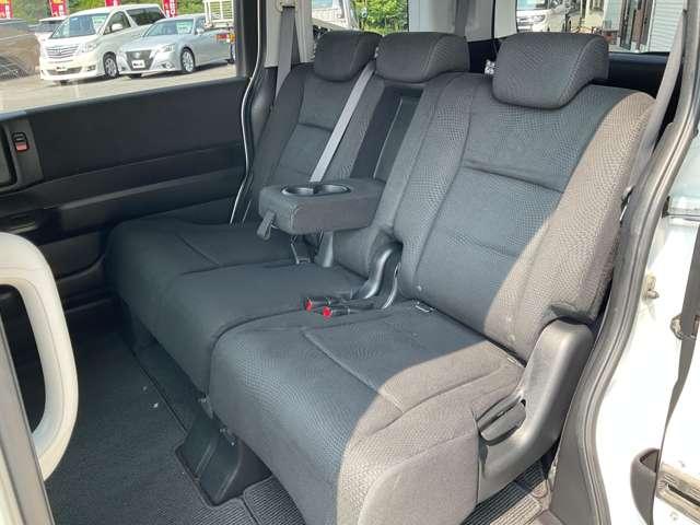 ステップワゴンスパーダ Ｓ　自社　ローン　信用回復ローン　純正９インチＨＤＤナビ・フルセグＴＶ・Ｂｌｕｅｔｏｏｔｈ・ＤＶＤ・バックカメラ・ＥＴＣ・ＨＩＤライト　両側電動スライドドア・クルーズコントロール・アイドリングストップ・パ（25枚目）