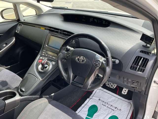 プリウス １．８　Ｓ　ツーリングセレクション　Ｇ’ｓ　自社　ローン　信用回復ローン　ディーラー純正ＨＤＤナビ　フルセグＴＶ　Ｂｌｕｅｔｏｏｔｈ　ステアリングリモコン　バックカメラ　ＥＴＣ　コムテックドライブレコーダー　１８インチアルミ　社外ウッドコンビハ（16枚目）