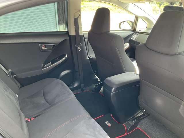 プリウス １．８　Ｓ　ツーリングセレクション　Ｇ’ｓ　自社　ローン　信用回復ローン　ディーラー純正ＨＤＤナビ　フルセグＴＶ　Ｂｌｕｅｔｏｏｔｈ　ステアリングリモコン　バックカメラ　ＥＴＣ　コムテックドライブレコーダー　１８インチアルミ　社外ウッドコンビハ（18枚目）