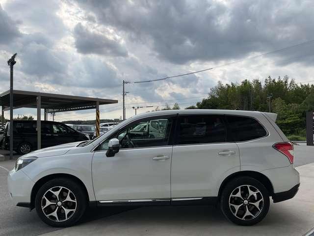 フォレスター ２．０ＸＴ　アイサイト　４ＷＤ　自社　ローン　信用回復ローン　　ナビ・フルセグＴＶ・Ｂｌｕｅｔｏｏｔｈ・バックカメラ・ＥＴＣ・パワーバックドア・アイサイト・車線逸脱警報・衝突軽減ブレーキ・誤発進抑制・フルレザーシート・電動シート・シ（8枚目）