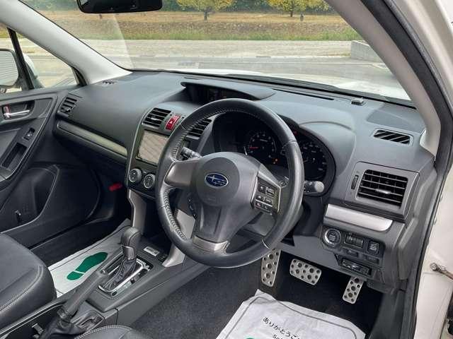 フォレスター ２．０ＸＴ　アイサイト　４ＷＤ　自社　ローン　信用回復ローン　　ナビ・フルセグＴＶ・Ｂｌｕｅｔｏｏｔｈ・バックカメラ・ＥＴＣ・パワーバックドア・アイサイト・車線逸脱警報・衝突軽減ブレーキ・誤発進抑制・フルレザーシート・電動シート・シ（13枚目）