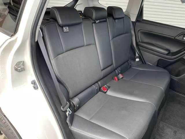 フォレスター ２．０ＸＴ　アイサイト　４ＷＤ　自社　ローン　信用回復ローン　　ナビ・フルセグＴＶ・Ｂｌｕｅｔｏｏｔｈ・バックカメラ・ＥＴＣ・パワーバックドア・アイサイト・車線逸脱警報・衝突軽減ブレーキ・誤発進抑制・フルレザーシート・電動シート・シ（16枚目）