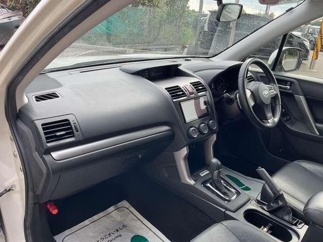 フォレスター ２．０ＸＴ　アイサイト　４ＷＤ　自社　ローン　信用回復ローン　　ナビ・フルセグＴＶ・Ｂｌｕｅｔｏｏｔｈ・バックカメラ・ＥＴＣ・パワーバックドア・アイサイト・車線逸脱警報・衝突軽減ブレーキ・誤発進抑制・フルレザーシート・電動シート・シ（21枚目）