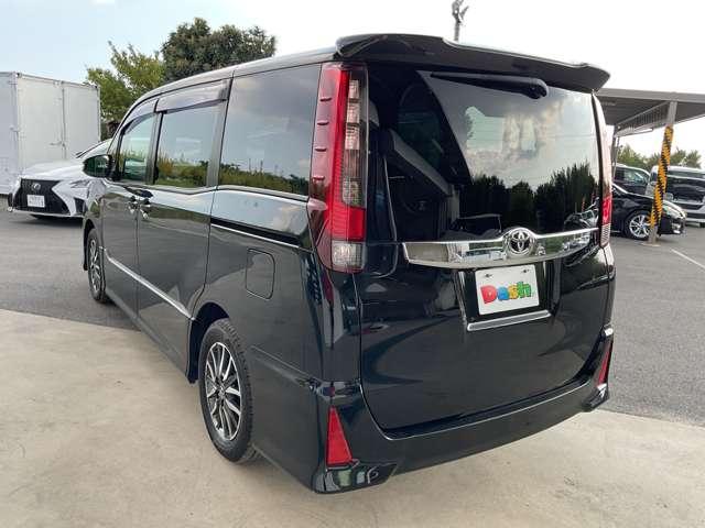 ノア Ｓｉ　自社　ローン　信用回復ローン　パナソニックＳＤナビ　フルセグＴＶ　ｂｌｕｅｔｏｏｔｈ（通話）　両側電動スライドドア　バックカメラ　ＥＴＣ　ＬＥＤオートライト　アイドリングストップ　オートリトラミラー（7枚目）