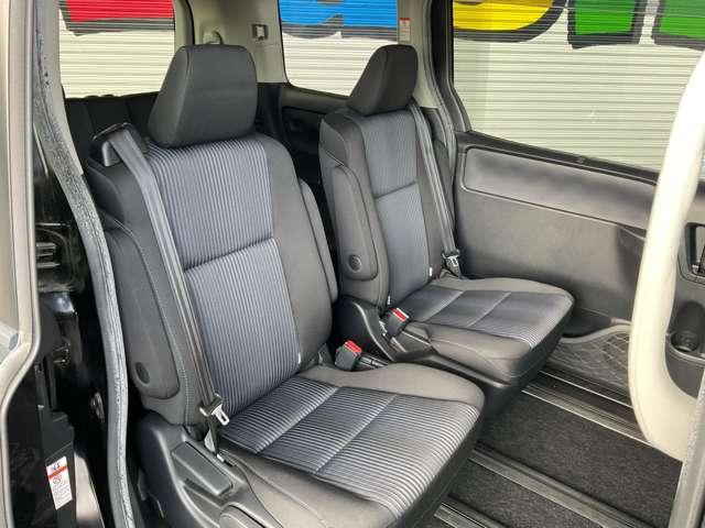 ノア Ｓｉ　自社　ローン　信用回復ローン　パナソニックＳＤナビ　フルセグＴＶ　ｂｌｕｅｔｏｏｔｈ（通話）　両側電動スライドドア　バックカメラ　ＥＴＣ　ＬＥＤオートライト　アイドリングストップ　オートリトラミラー（17枚目）